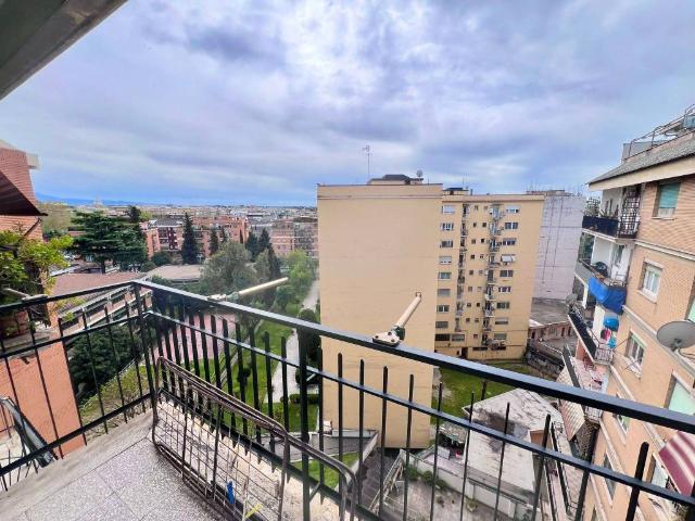 Appartamento in vendita a Roma RM