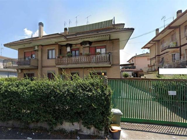Appartamento in vendita a Roma RM