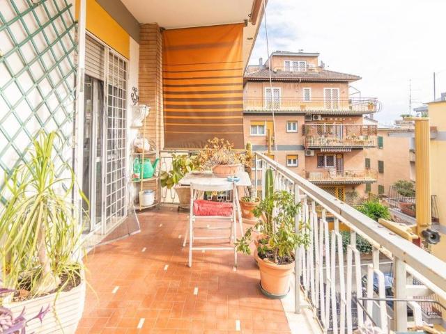 Appartamento in vendita a Roma RM