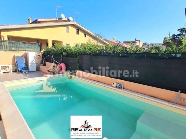 Appartamento in vendita a Roma RM