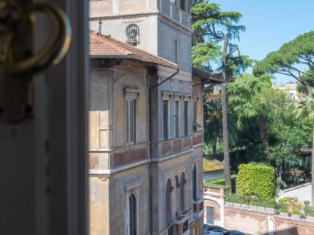 Appartamento in vendita a Roma RM
