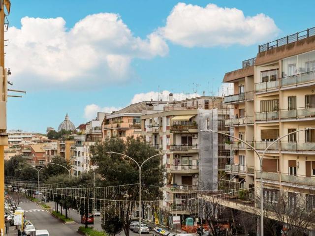 Appartamento in vendita a Roma RM