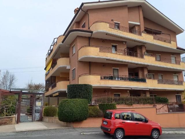 Appartamento in vendita a Roma RM