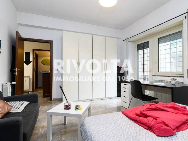 Appartamento in vendita a Roma RM