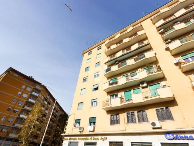Appartamento in vendita a Roma RM