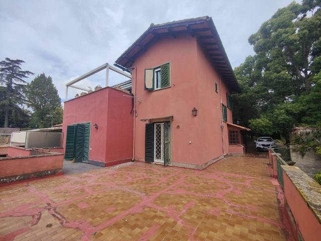 Appartamento in vendita a Roma RM
