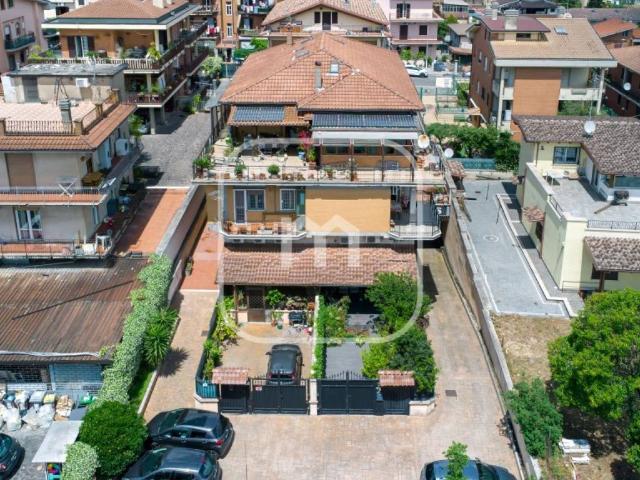 Appartamento in vendita a Roma RM