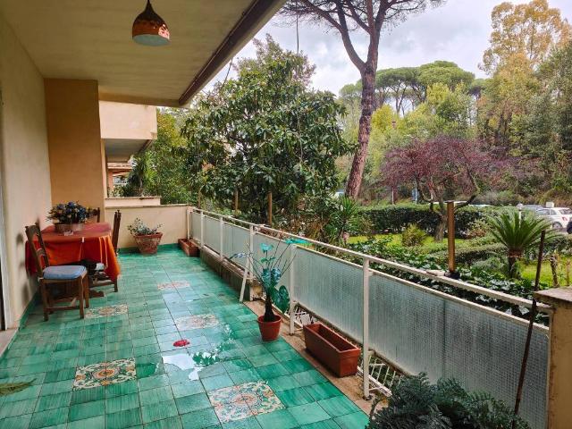 Appartamento in vendita a Roma RM