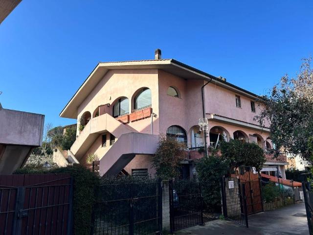 Appartamento in vendita a Roma RM