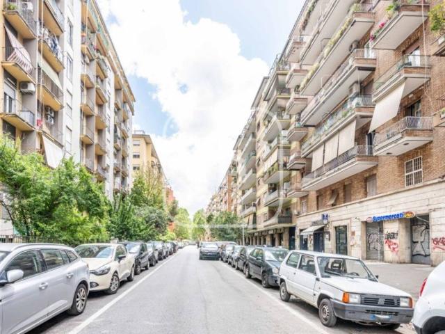 Appartamento in vendita a Roma RM