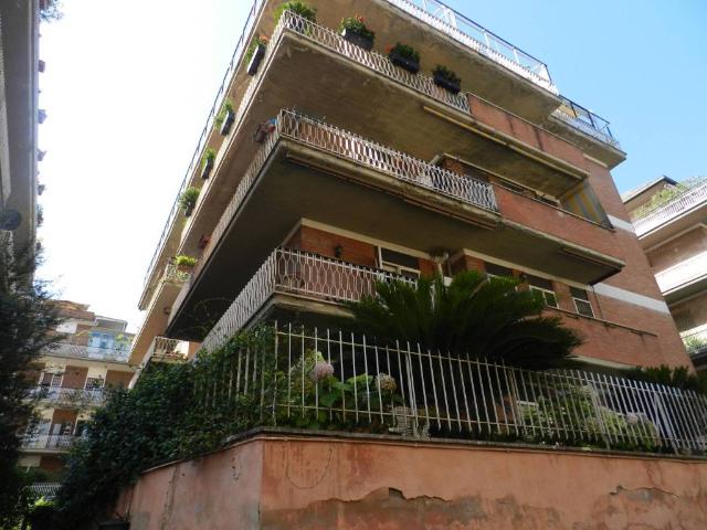 Appartamento in vendita a Roma RM