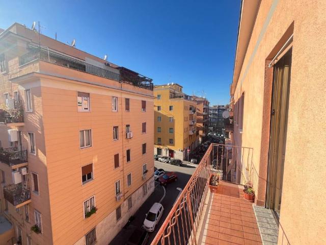 Appartamento in vendita a Roma RM