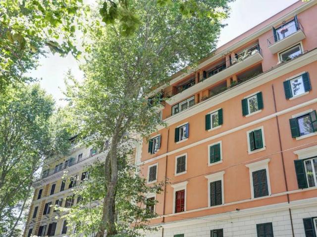 Appartamento in vendita a Roma RM