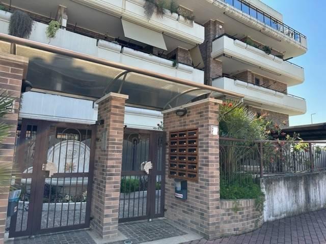 Appartamento in vendita a Roma RM