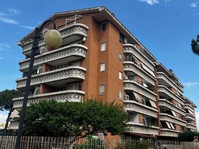 Appartamento in vendita a Roma RM