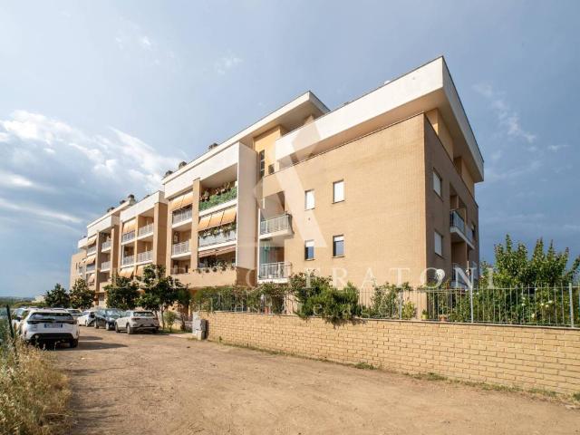 Appartamento in vendita a Roma RM