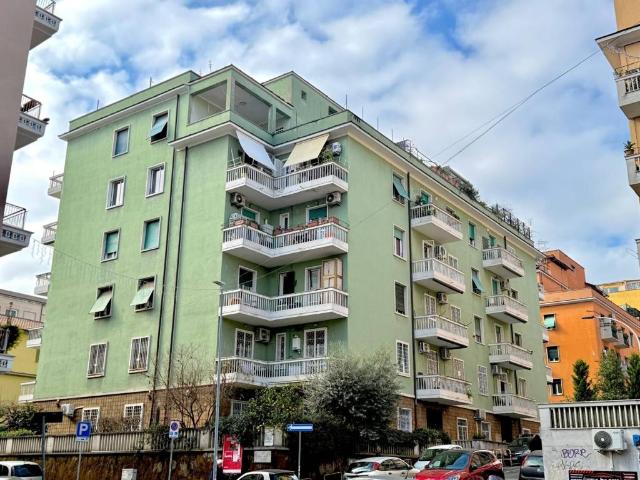 Appartamento in vendita a Roma RM