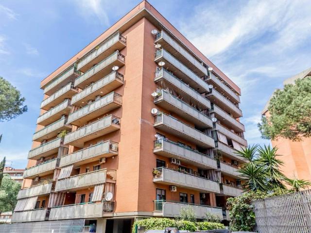 Appartamento in vendita a Roma RM