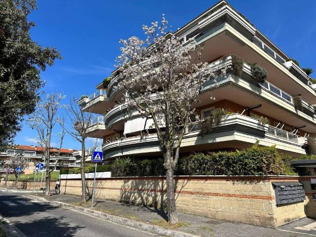 Appartamento in vendita a Roma RM