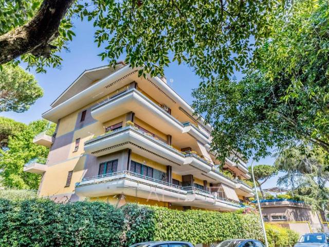 Appartamento in vendita a Roma RM