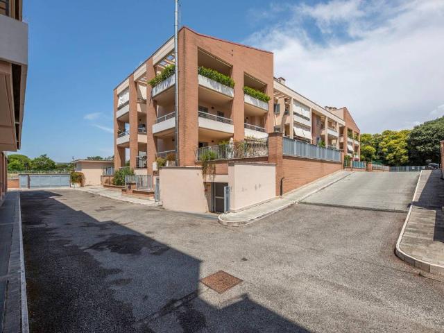 Appartamento in vendita a Roma RM