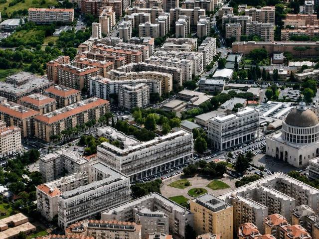 Appartamento in vendita a Roma RM