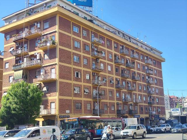 Appartamento in vendita a Roma RM