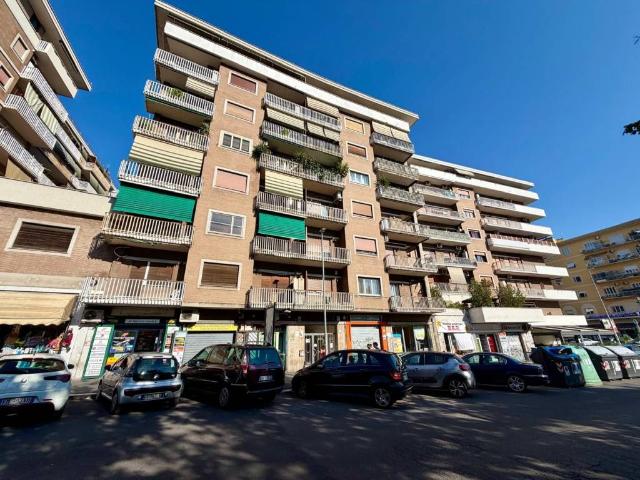 Appartamento in vendita a Roma RM