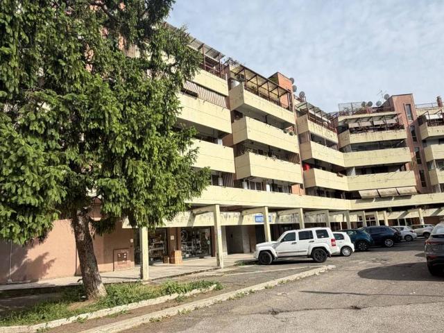 Appartamento in vendita a Roma RM