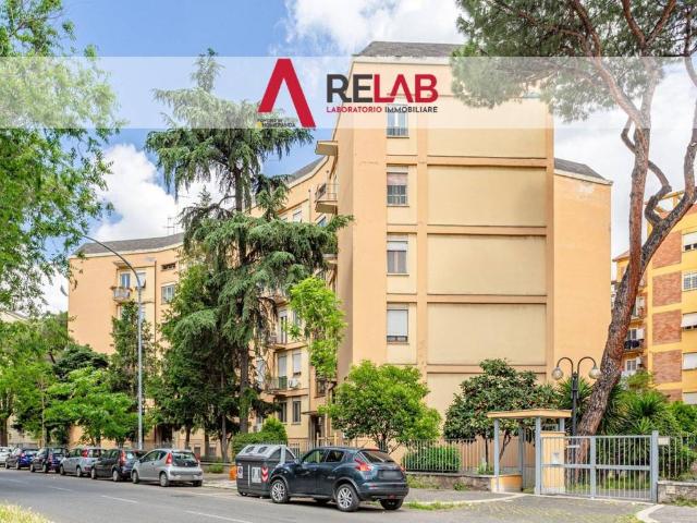 Appartamento in vendita a Roma RM