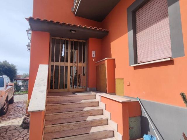 Appartamento in vendita a Roma RM