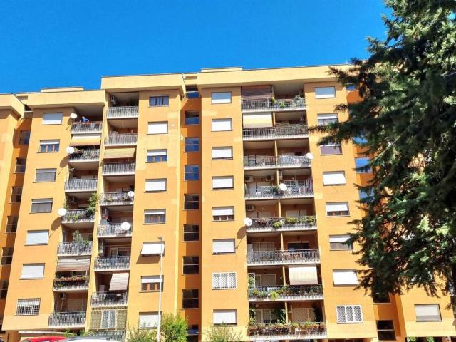Appartamento in vendita a Roma RM