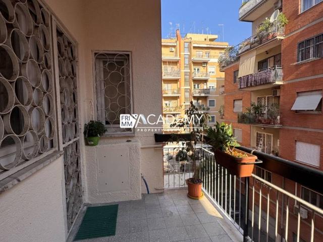 Appartamento in vendita a Roma RM