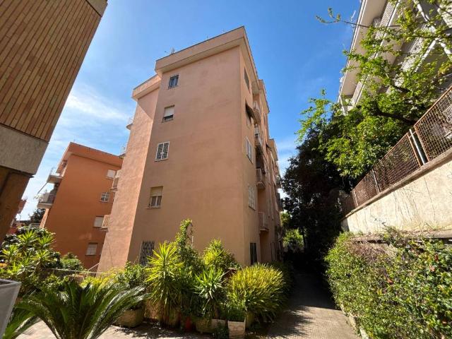 Appartamento in vendita a Roma RM