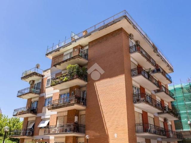 Appartamento in vendita a Roma RM
