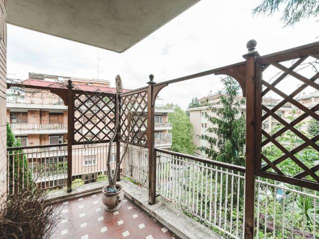 Appartamento in vendita a Roma RM
