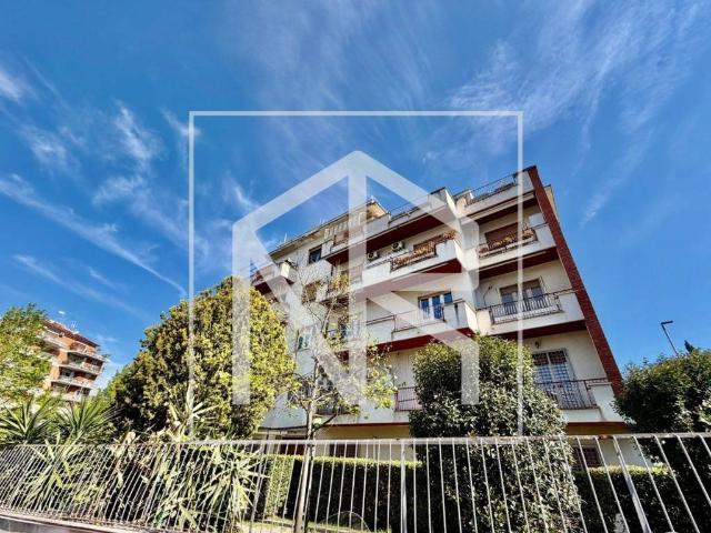 Appartamento in vendita a Roma RM