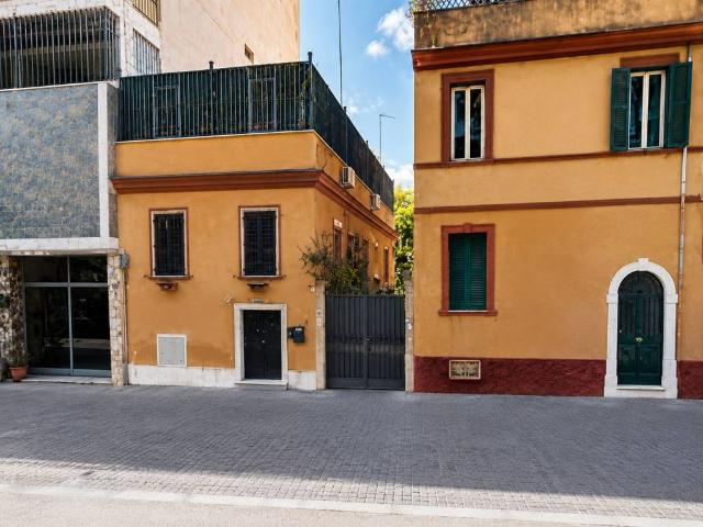 Appartamento in vendita a Roma RM