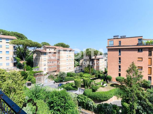 Appartamento in vendita a Roma RM