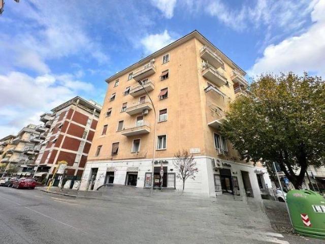 Appartamento in vendita a Roma RM