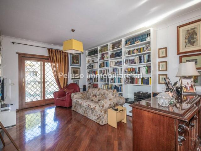 Appartamento in vendita a Roma RM