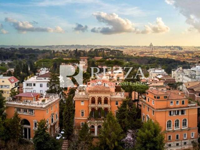 Appartamento in vendita a Roma RM