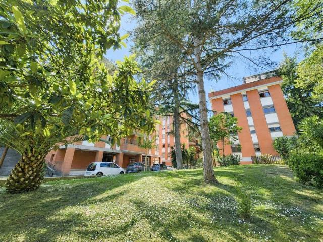 Appartamento in vendita a Roma RM