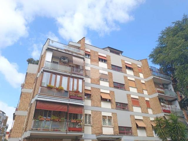 Appartamento in vendita a Roma RM