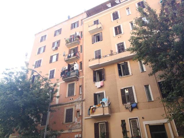 Appartamento in vendita a Roma RM