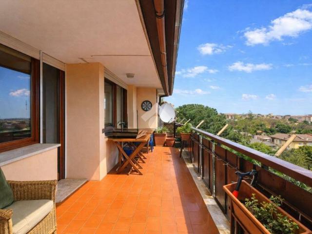 Appartamento in vendita a Roma RM