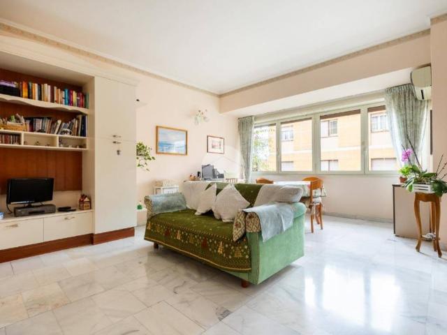 Appartamento in vendita a Roma RM