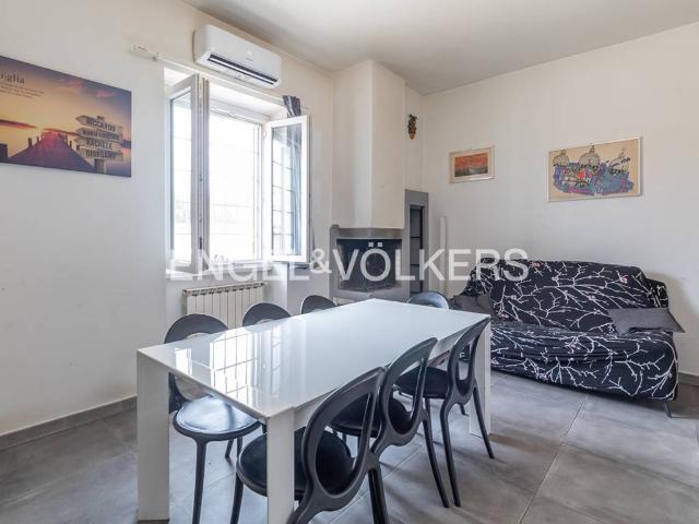 Appartamento in vendita a Roma RM