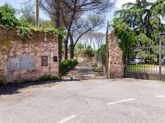 Appartamento in vendita a Roma RM
