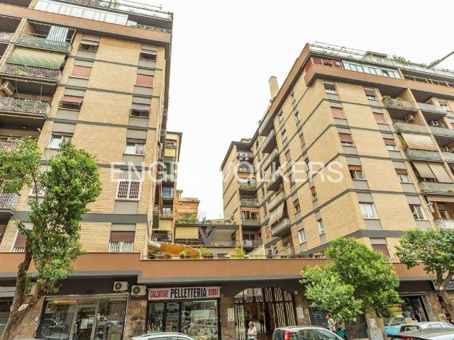 Appartamento in vendita a Roma RM
